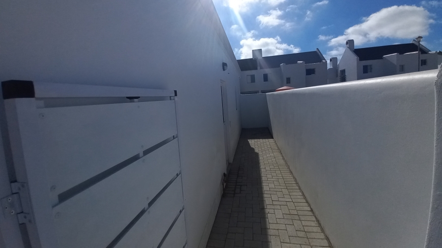 2 Bedroom Property for Sale in Lampiesbaai Western Cape